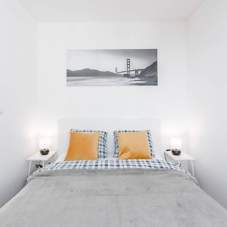 Enjoy! Srodmiescie Nowogrodzka Apartment วอร์ซอ ภายนอก รูปภาพ