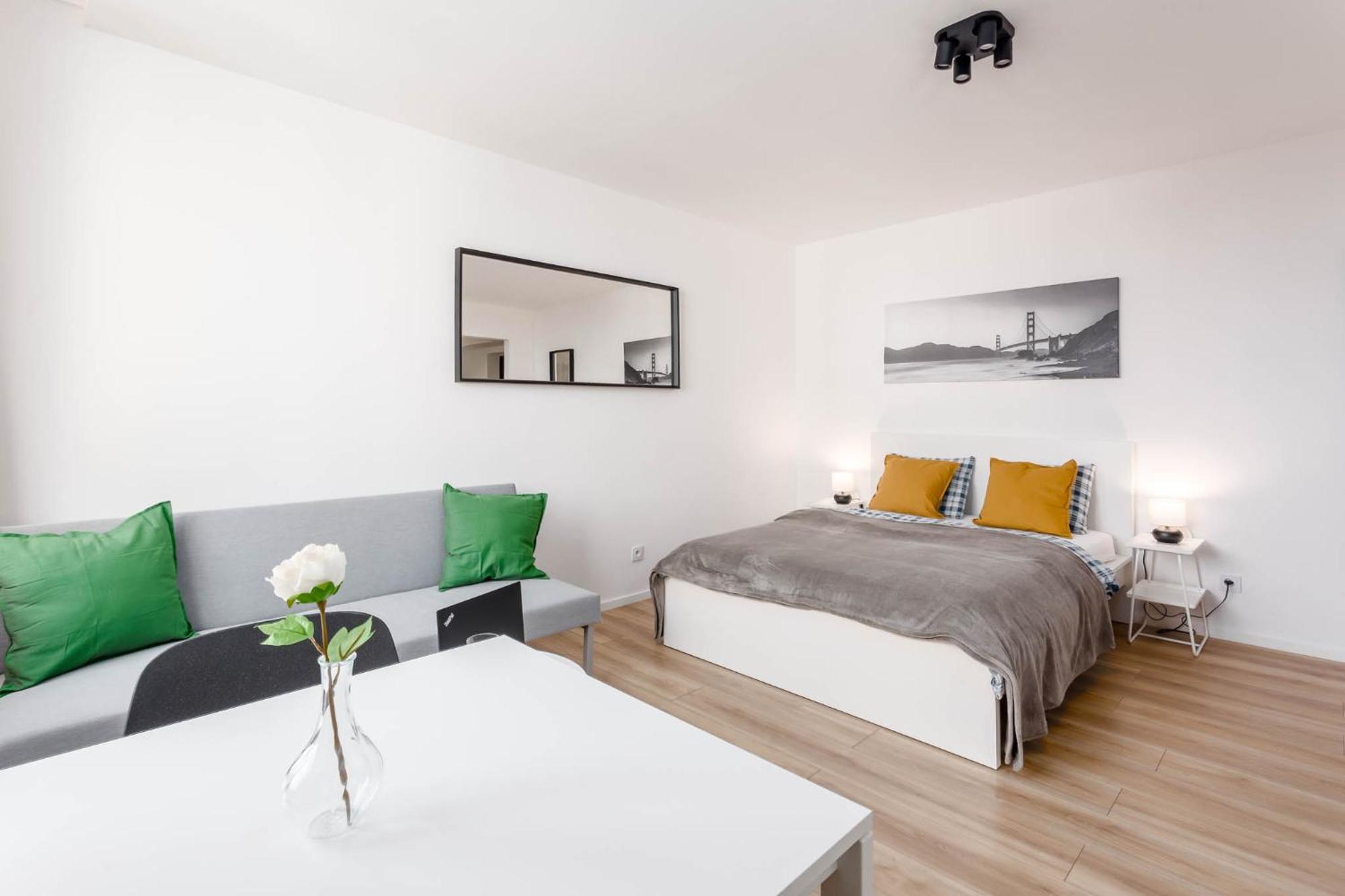 Enjoy! Srodmiescie Nowogrodzka Apartment วอร์ซอ ภายนอก รูปภาพ