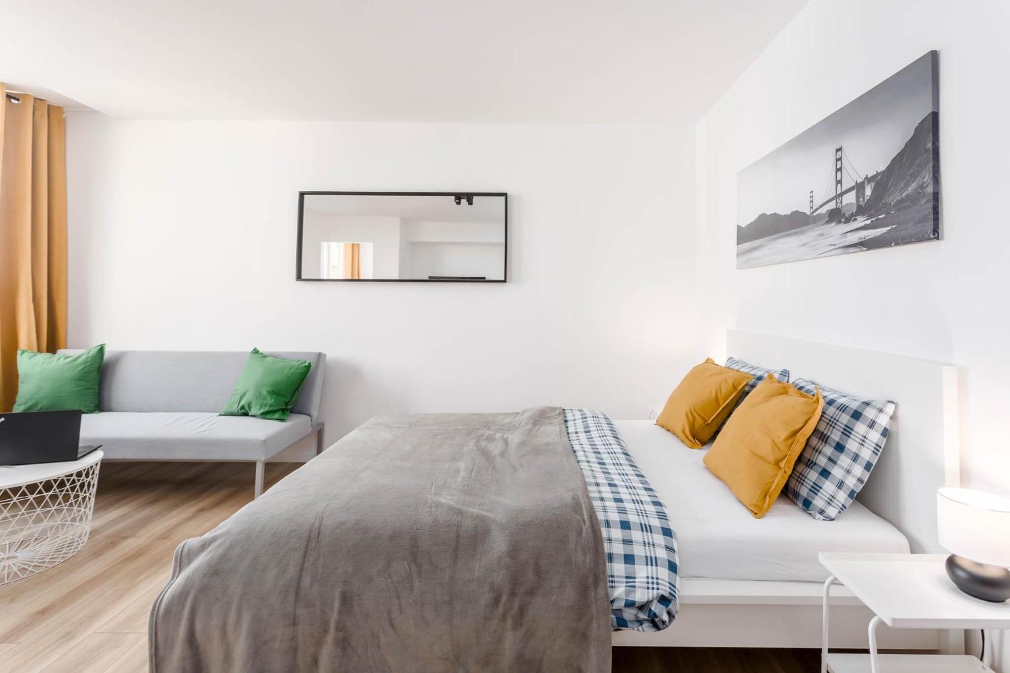 Enjoy! Srodmiescie Nowogrodzka Apartment วอร์ซอ ภายนอก รูปภาพ