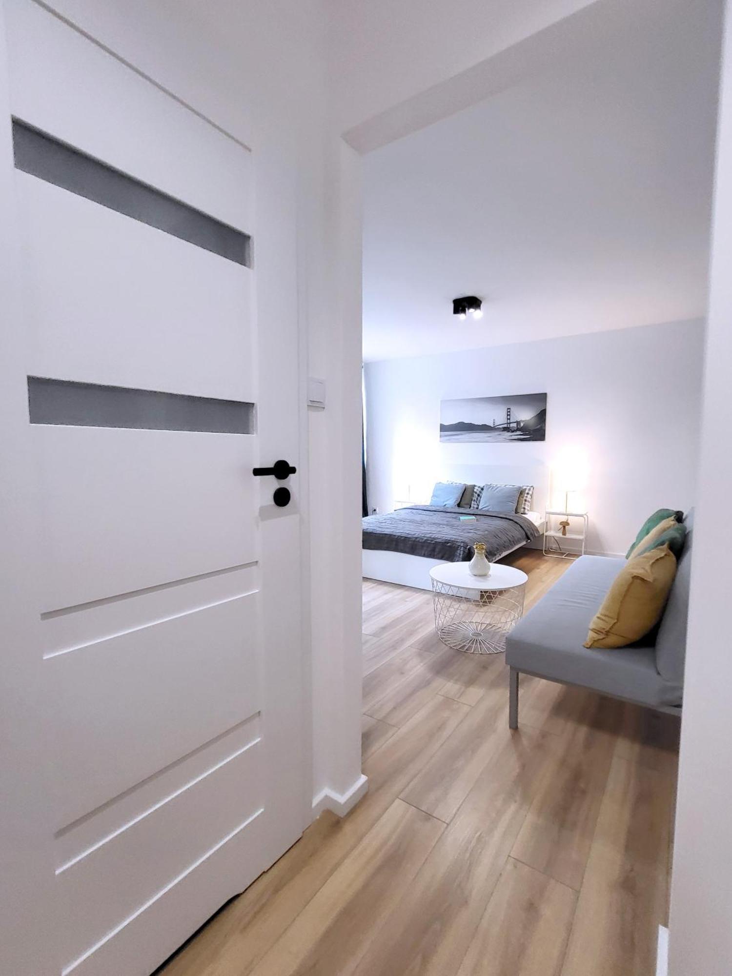 Enjoy! Srodmiescie Nowogrodzka Apartment วอร์ซอ ภายนอก รูปภาพ