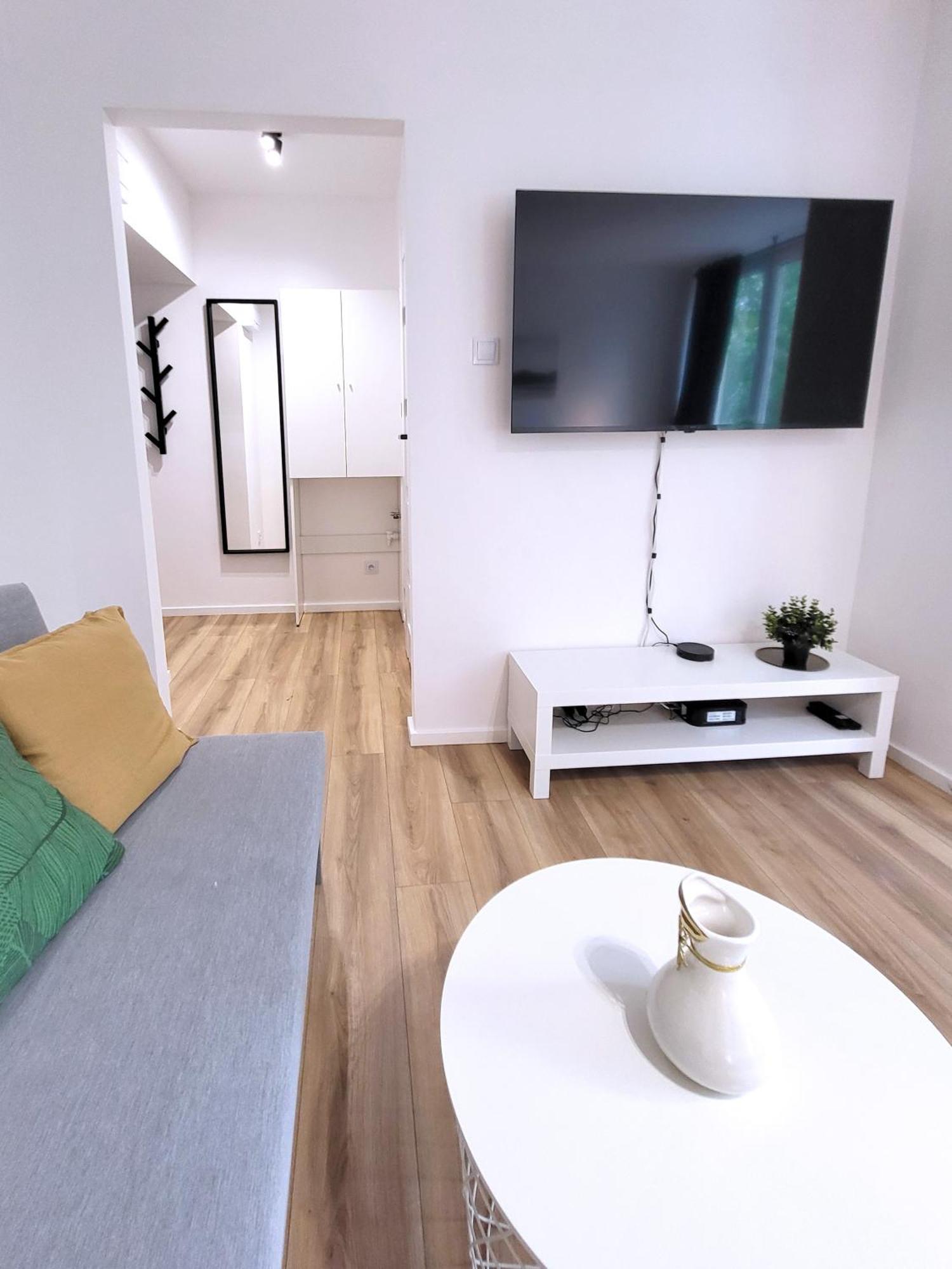 Enjoy! Srodmiescie Nowogrodzka Apartment วอร์ซอ ภายนอก รูปภาพ